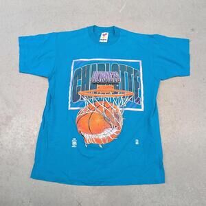 Vintage 90s Charlotte Hornets Mad Ball NBA T-shirt